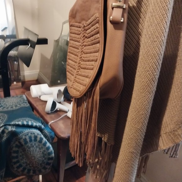 BCBG Maxazria Poncho & BCBGeneration Pocketbook - Picture 4 of 9